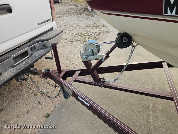 image for item EO7180 1999 VIP  Vision boat