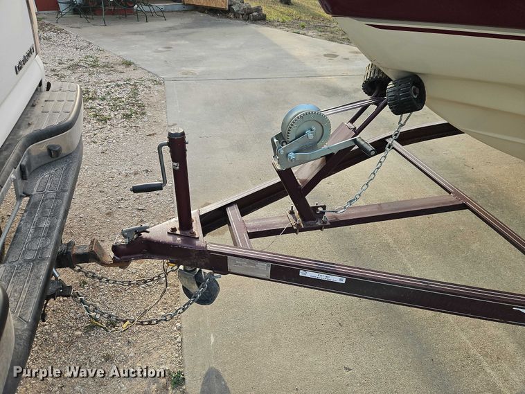 image for item EO7180 1999 VIP  Vision boat