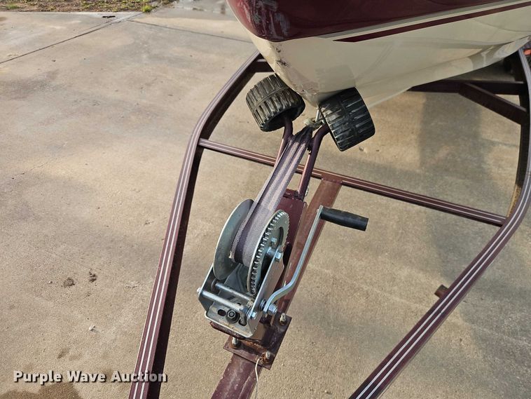 image for item EO7180 1999 VIP  Vision boat