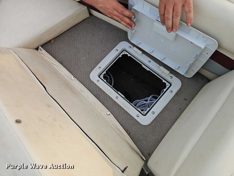 image for item EO7180 1999 VIP  Vision boat