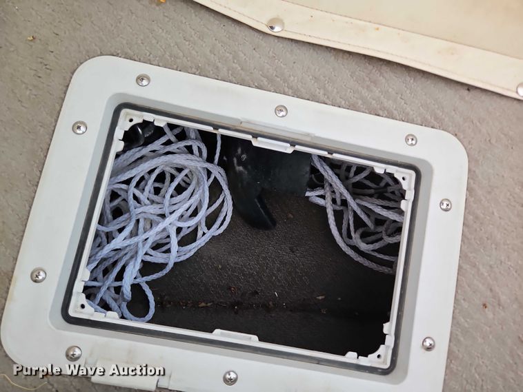 image for item EO7180 1999 VIP  Vision boat