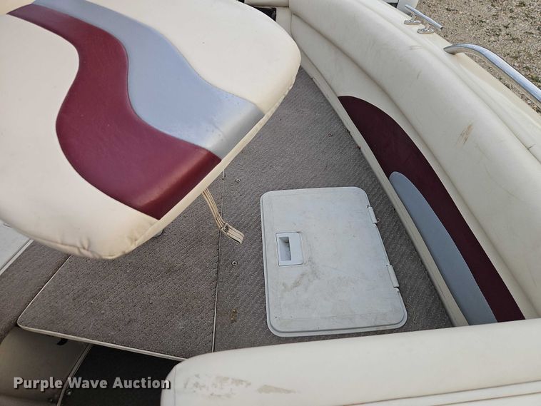 image for item EO7180 1999 VIP  Vision boat