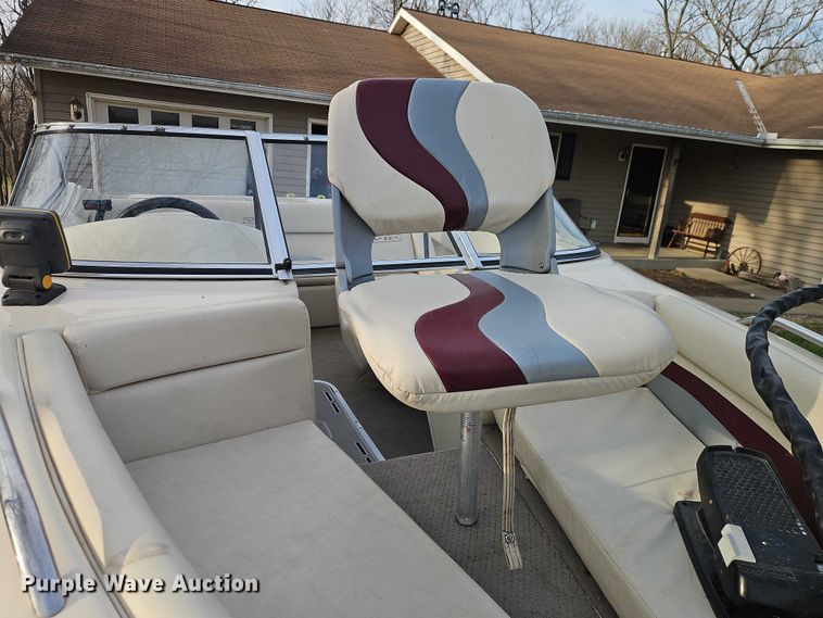 image for item EO7180 1999 VIP  Vision boat