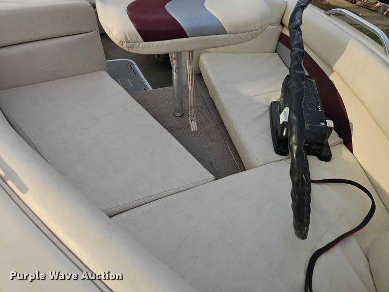 image for item EO7180 1999 VIP  Vision boat