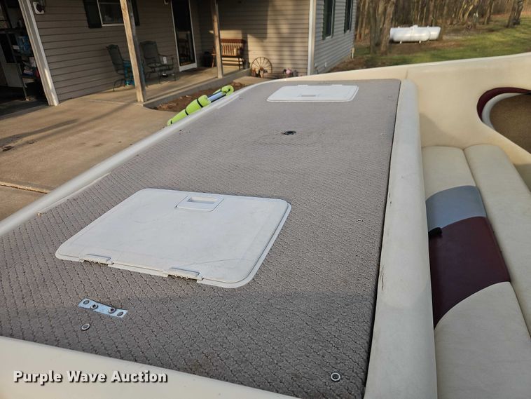 image for item EO7180 1999 VIP  Vision boat