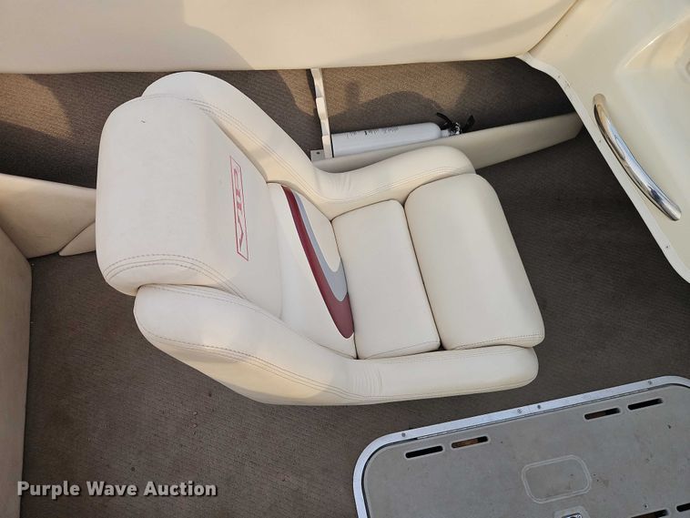 image for item EO7180 1999 VIP  Vision boat