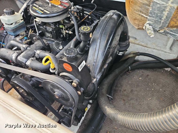 image for item EO7180 1999 VIP  Vision boat