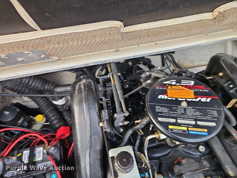 image for item EO7180 1999 VIP  Vision boat