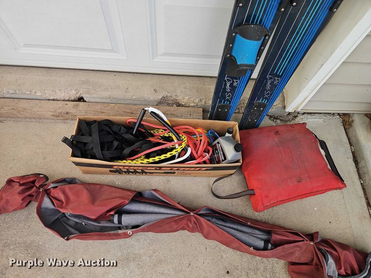 image for item EO7180 1999 VIP  Vision boat