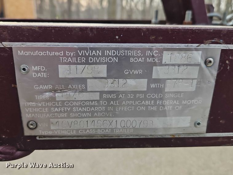 image for item EO7180 1999 VIP  Vision boat