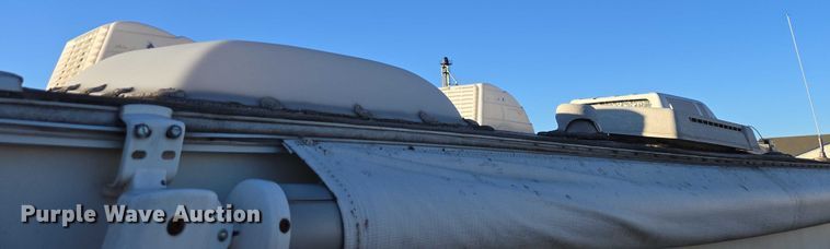 image for item ES2876 2000 Fleetwood Wilderness camper