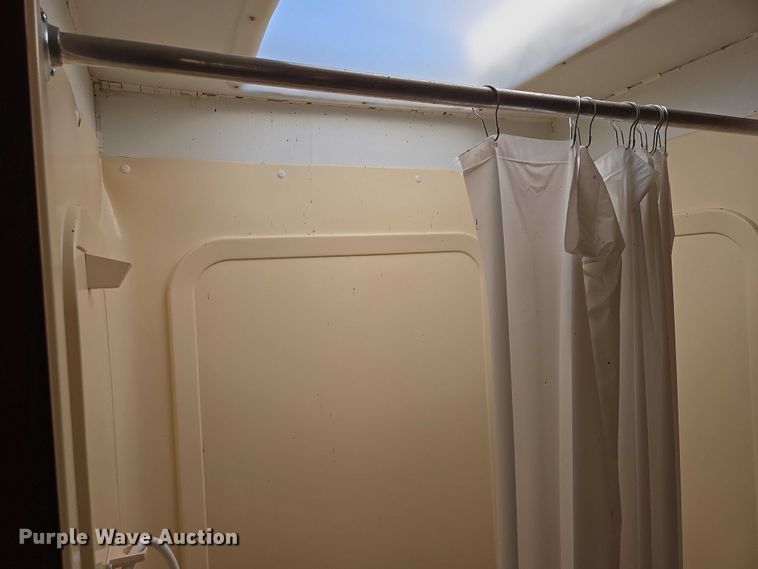 image for item ES2876 2000 Fleetwood Wilderness camper