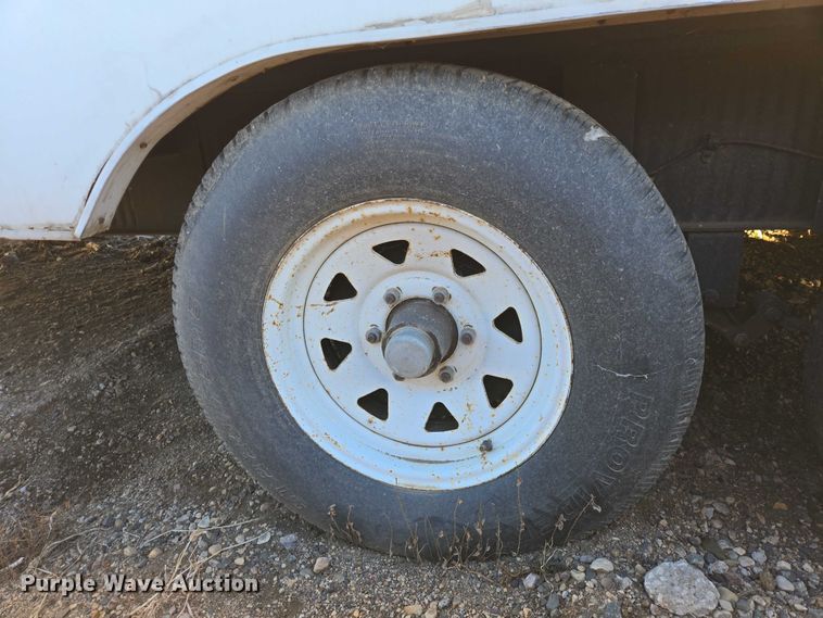 image for item ES2876 2000 Fleetwood Wilderness camper