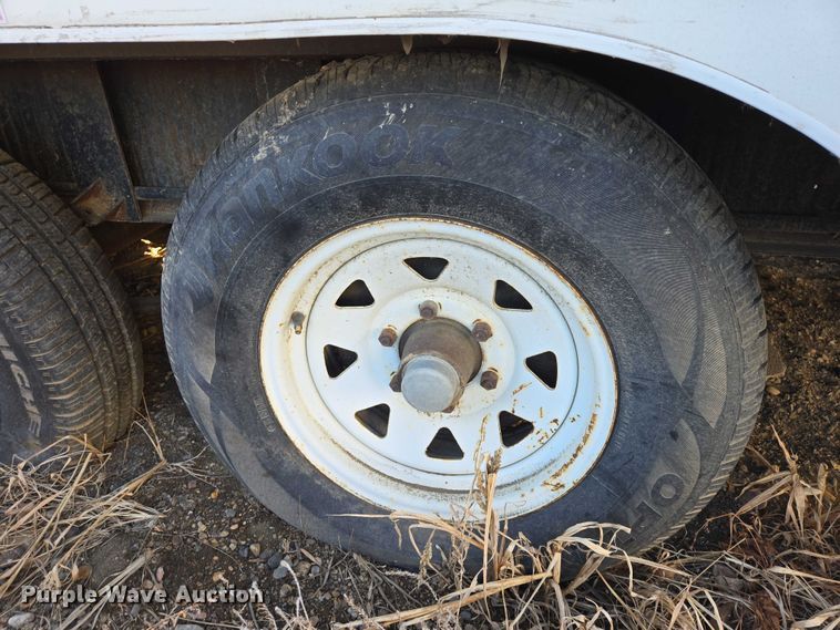 image for item ES2876 2000 Fleetwood Wilderness camper