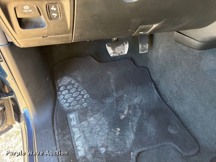 image for item ES5781 2022 RAM 1500 Crew Cab pickup truck