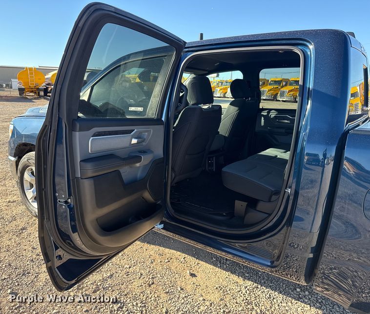 image for item ES5781 2022 RAM 1500 Crew Cab pickup truck
