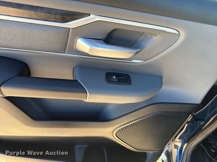 image for item ES5781 2022 RAM 1500 Crew Cab pickup truck