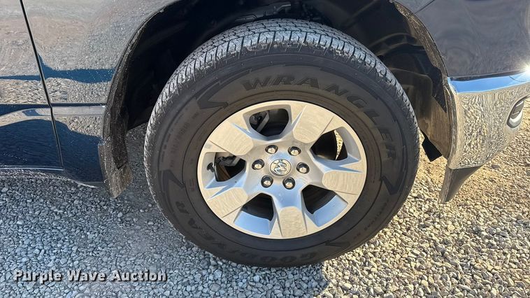 image for item ES5781 2022 RAM 1500 Crew Cab pickup truck