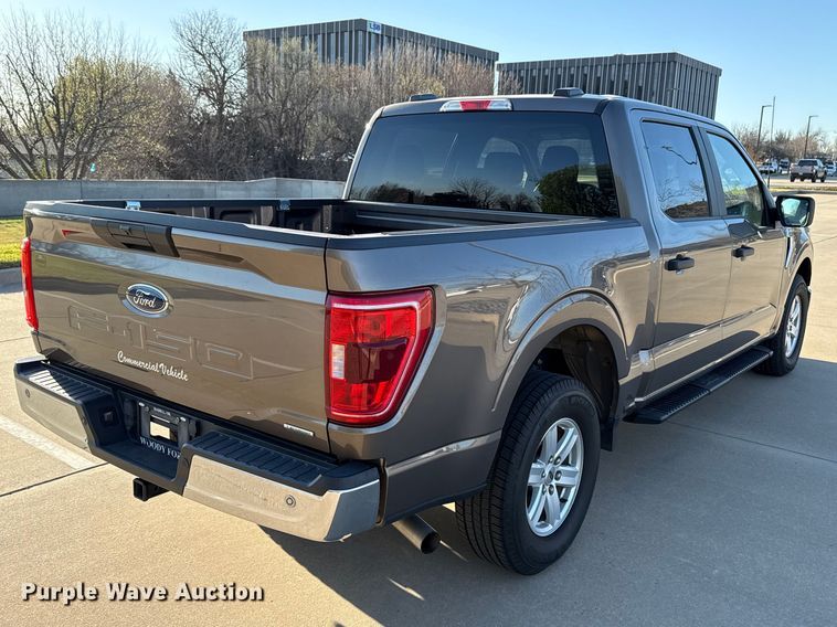 image for item ES5806 2022 Ford F150 Crew Cab pickup truck