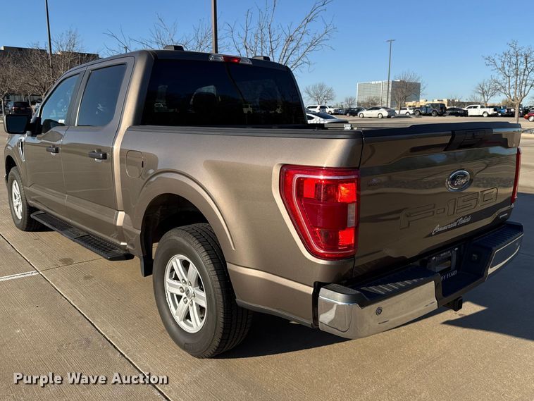 image for item ES5806 2022 Ford F150 Crew Cab pickup truck