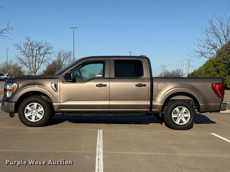 image for item ES5806 2022 Ford F150 Crew Cab pickup truck