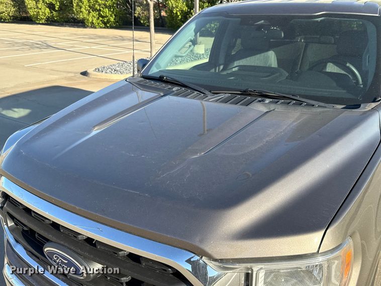 image for item ES5806 2022 Ford F150 Crew Cab pickup truck