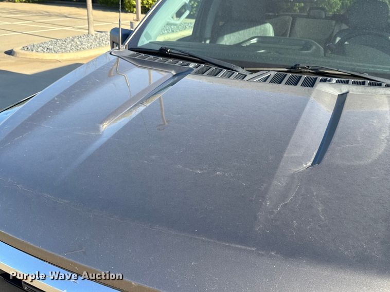 image for item ES5806 2022 Ford F150 Crew Cab pickup truck