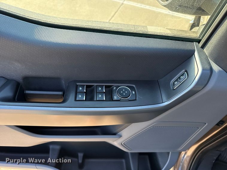 image for item ES5806 2022 Ford F150 Crew Cab pickup truck