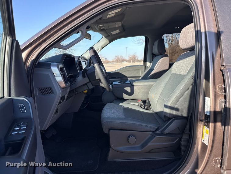 image for item ES5806 2022 Ford F150 Crew Cab pickup truck