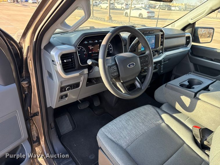 image for item ES5806 2022 Ford F150 Crew Cab pickup truck