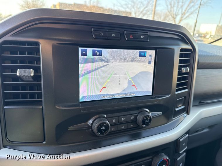 image for item ES5806 2022 Ford F150 Crew Cab pickup truck