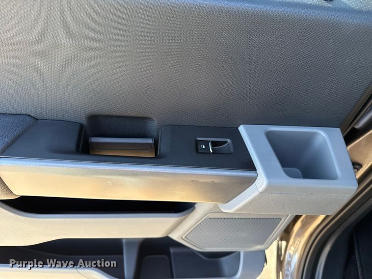 image for item ES5806 2022 Ford F150 Crew Cab pickup truck