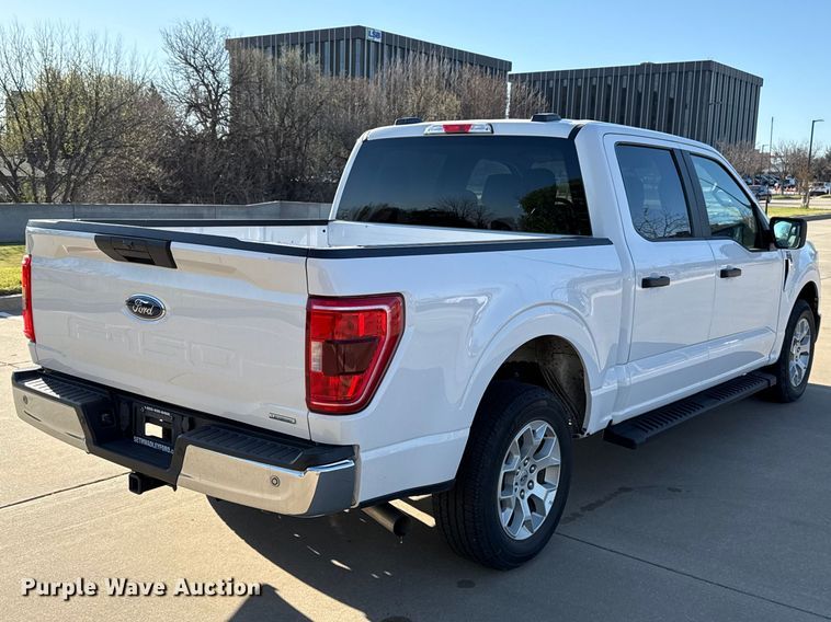 image for item ES5808 2022 Ford F150 Crew Cab pickup truck