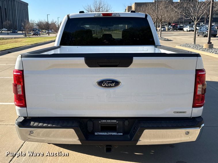 image for item ES5808 2022 Ford F150 Crew Cab pickup truck