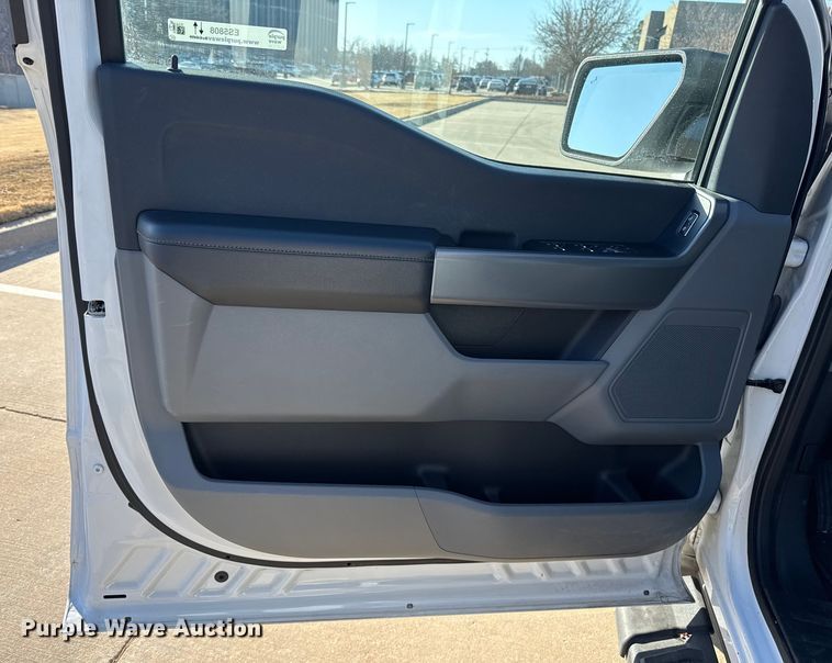 image for item ES5808 2022 Ford F150 Crew Cab pickup truck