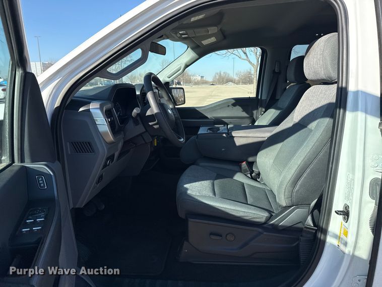 image for item ES5808 2022 Ford F150 Crew Cab pickup truck