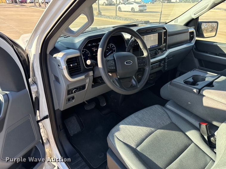 image for item ES5808 2022 Ford F150 Crew Cab pickup truck