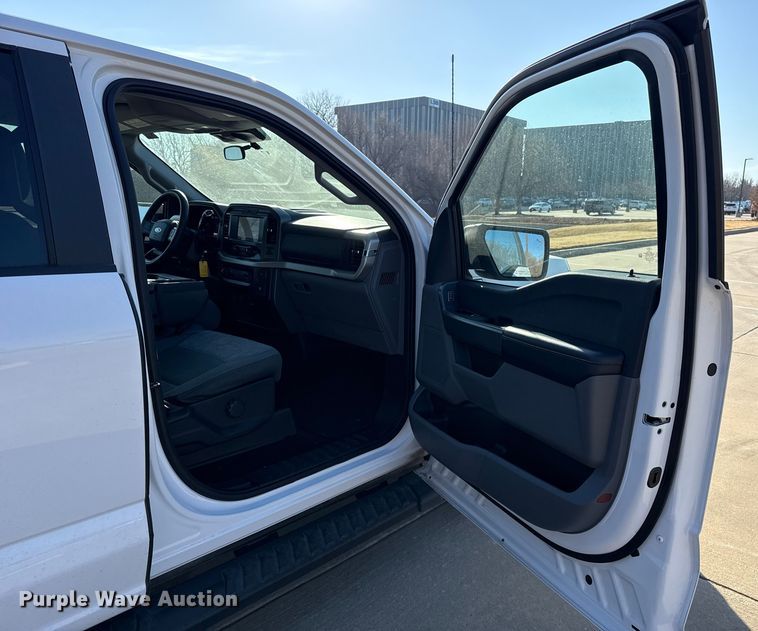 image for item ES5808 2022 Ford F150 Crew Cab pickup truck