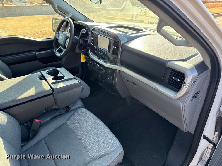 image for item ES5808 2022 Ford F150 Crew Cab pickup truck