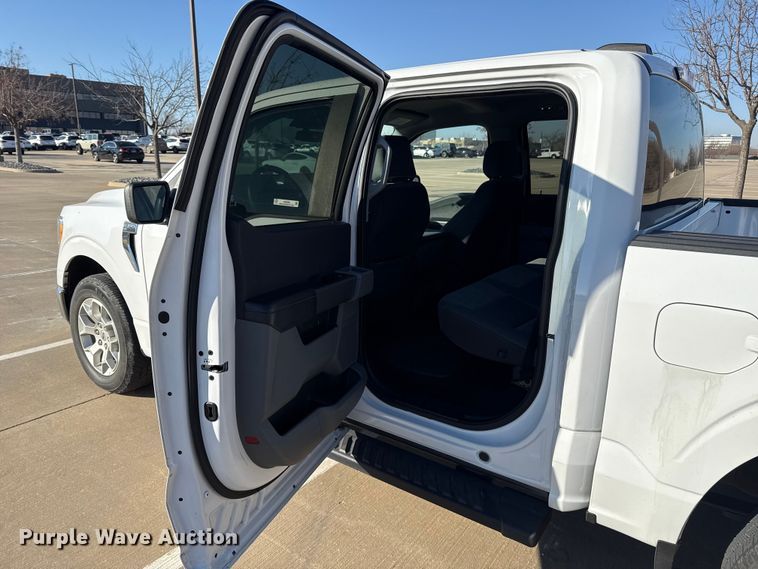 image for item ES5808 2022 Ford F150 Crew Cab pickup truck