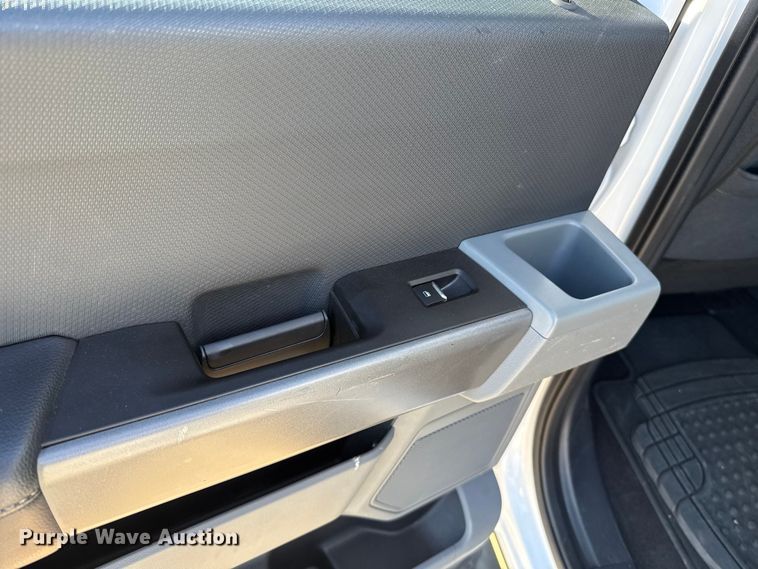 image for item ES5808 2022 Ford F150 Crew Cab pickup truck