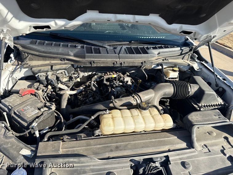 image for item ES5808 2022 Ford F150 Crew Cab pickup truck