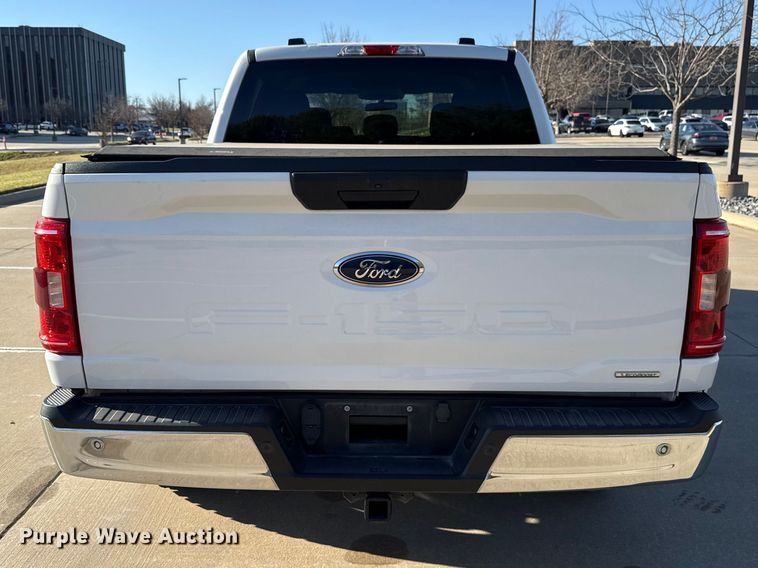 image for item ES5809 2022 Ford F150 Crew Cab pickup truck