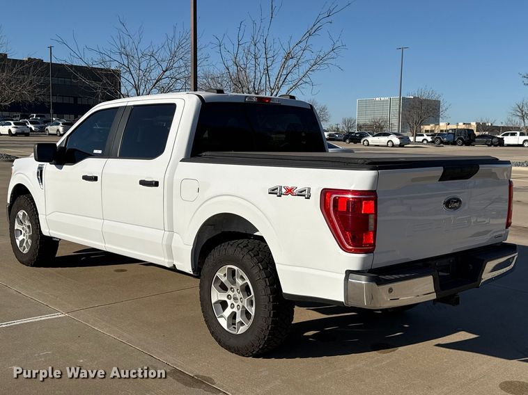 image for item ES5809 2022 Ford F150 Crew Cab pickup truck