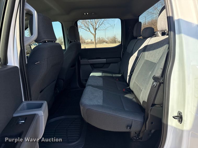 image for item ES5809 2022 Ford F150 Crew Cab pickup truck