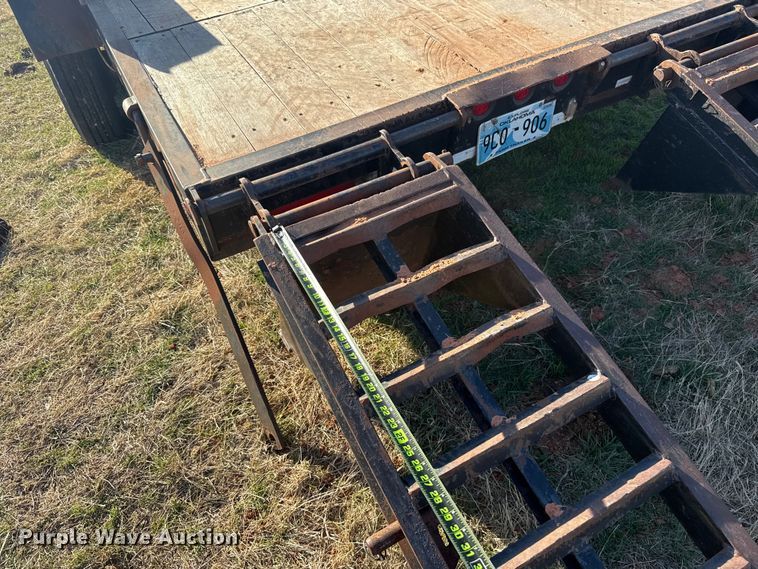 image for item ES5915 2013 Interstate equipment trailer