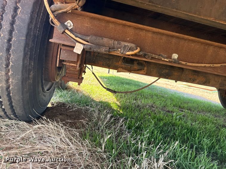 image for item ES5915 2013 Interstate equipment trailer