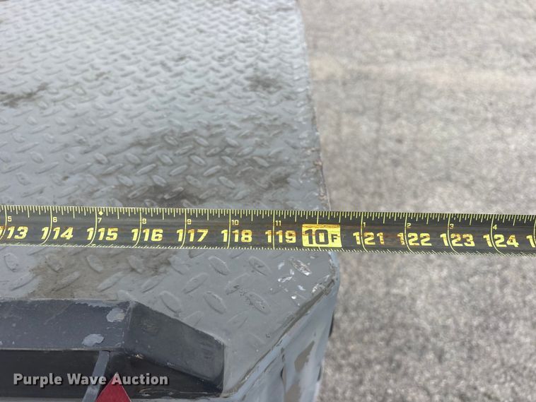 image for item ES8722 1995 Mitsubishi Fuso FE439 flatbed truck