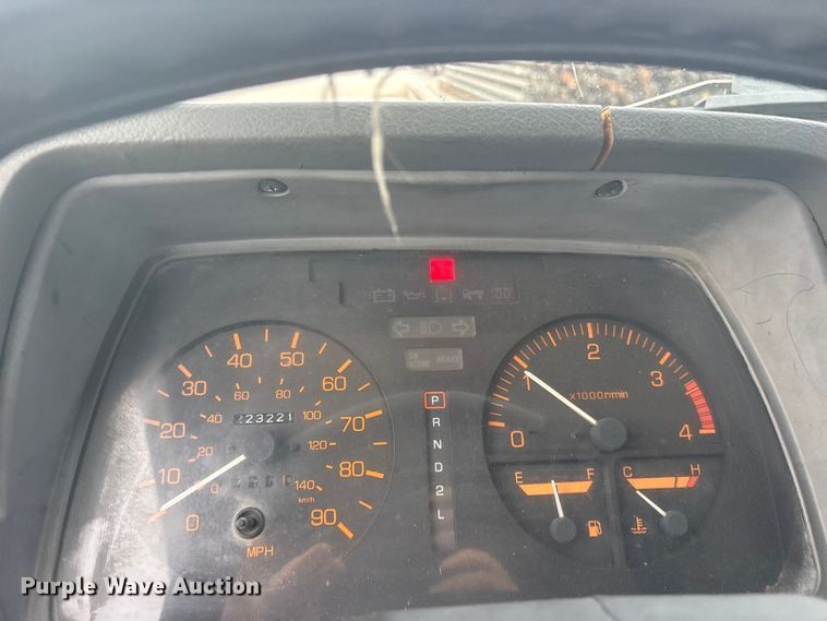 image for item ES8722 1995 Mitsubishi Fuso FE439 flatbed truck