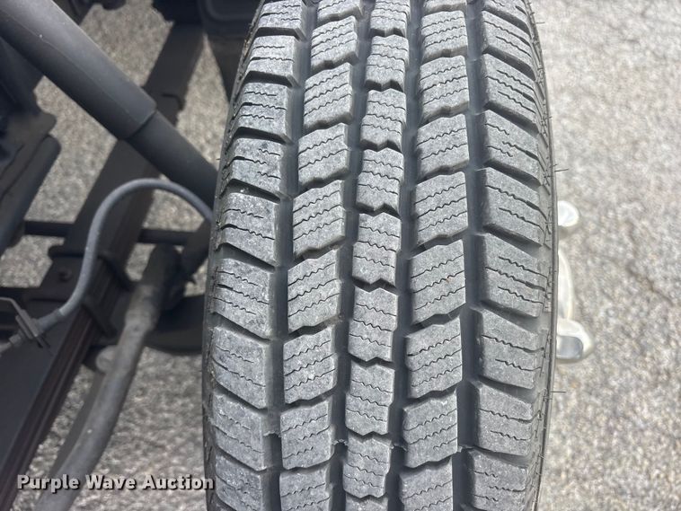 image for item ES8722 1995 Mitsubishi Fuso FE439 flatbed truck